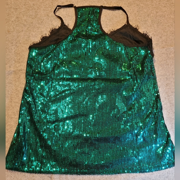✨️Sparkly Green Tank Top - Picture 4 of 5